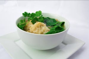 Order Wonton Soup food online from Pad Thai store, Norman on bringmethat.com