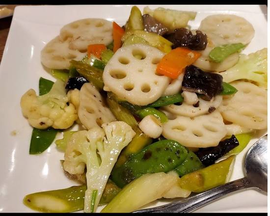 Order Stir-Fry Lotus Root food online from Wei Authentic Chinese Cuisine store, Gwinnett County on bringmethat.com