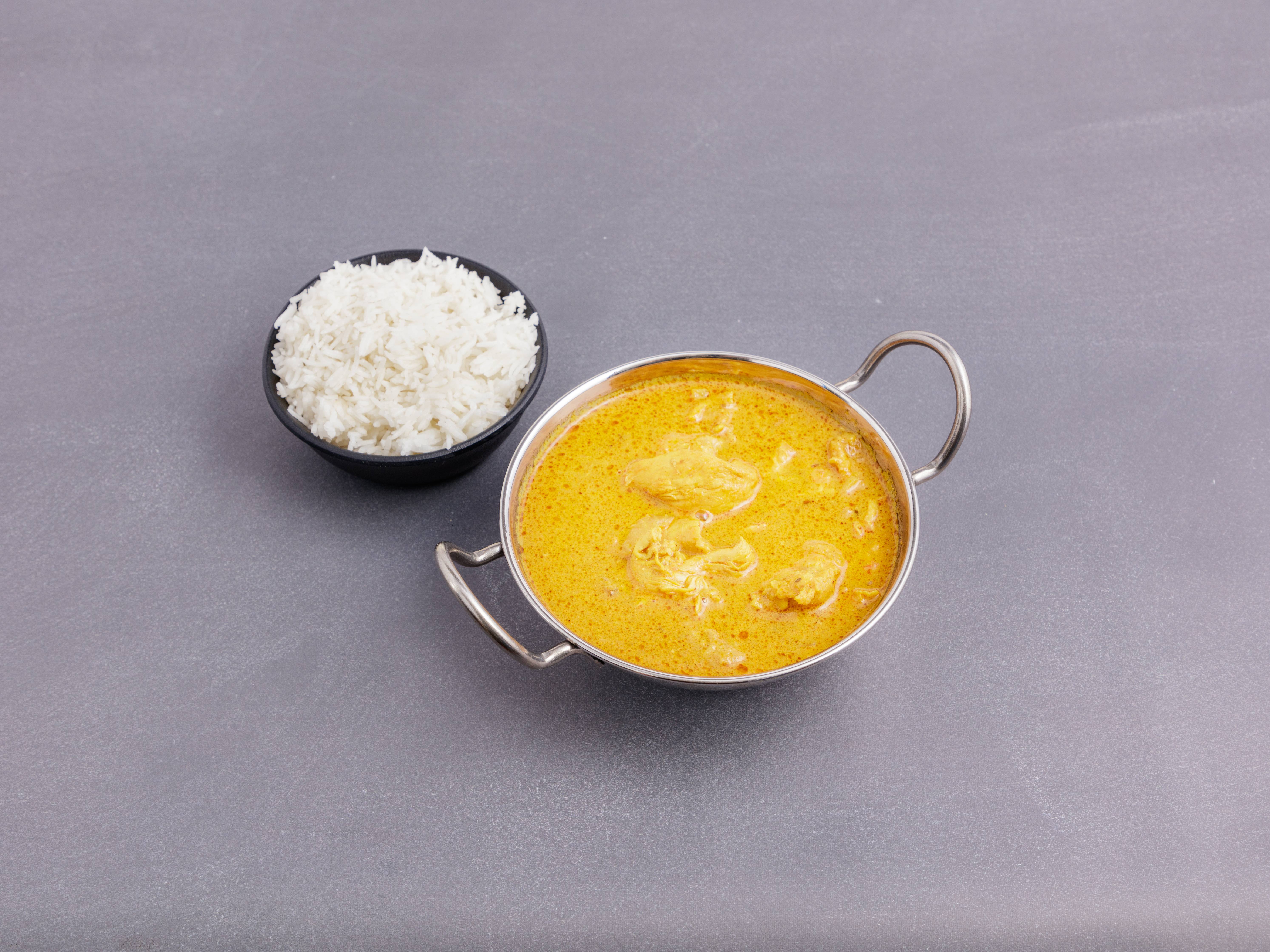Order Chicken Curry food online from New Taste of India store, Poughkeepsie on bringmethat.com