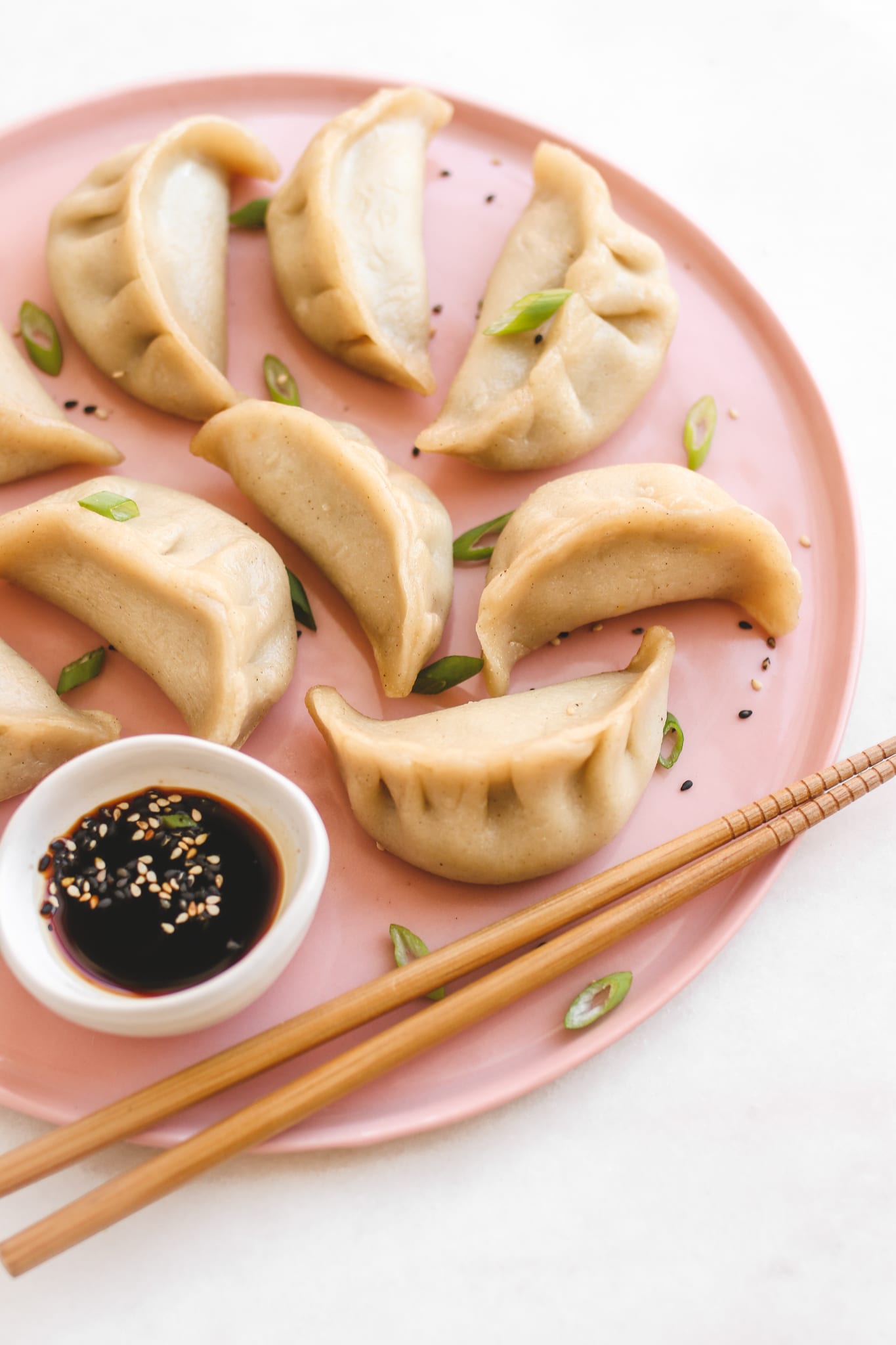Order A6. Steamed Dumpling 水餃 food online from Mandarin House Taste of Asia store, Opelika on bringmethat.com