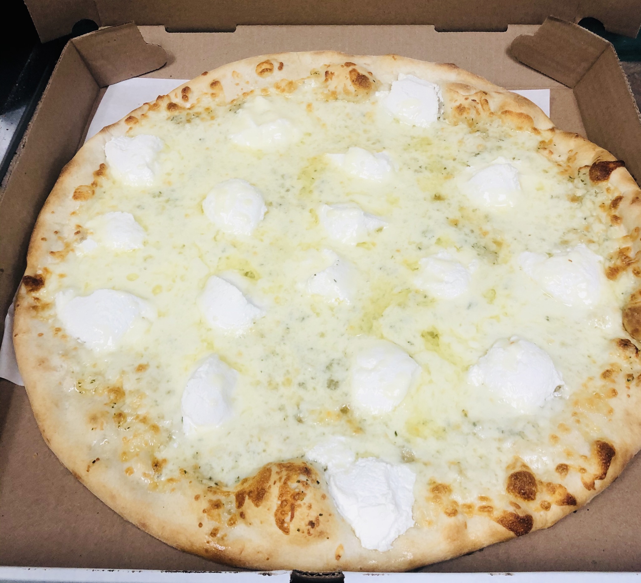 Order White Pizza food online from Amici Pizza & Pasta store, Tannersville on bringmethat.com
