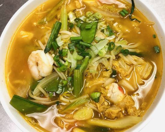 Order Spicy Seafood Soup food online from Wok On Fire store, Austin on bringmethat.com