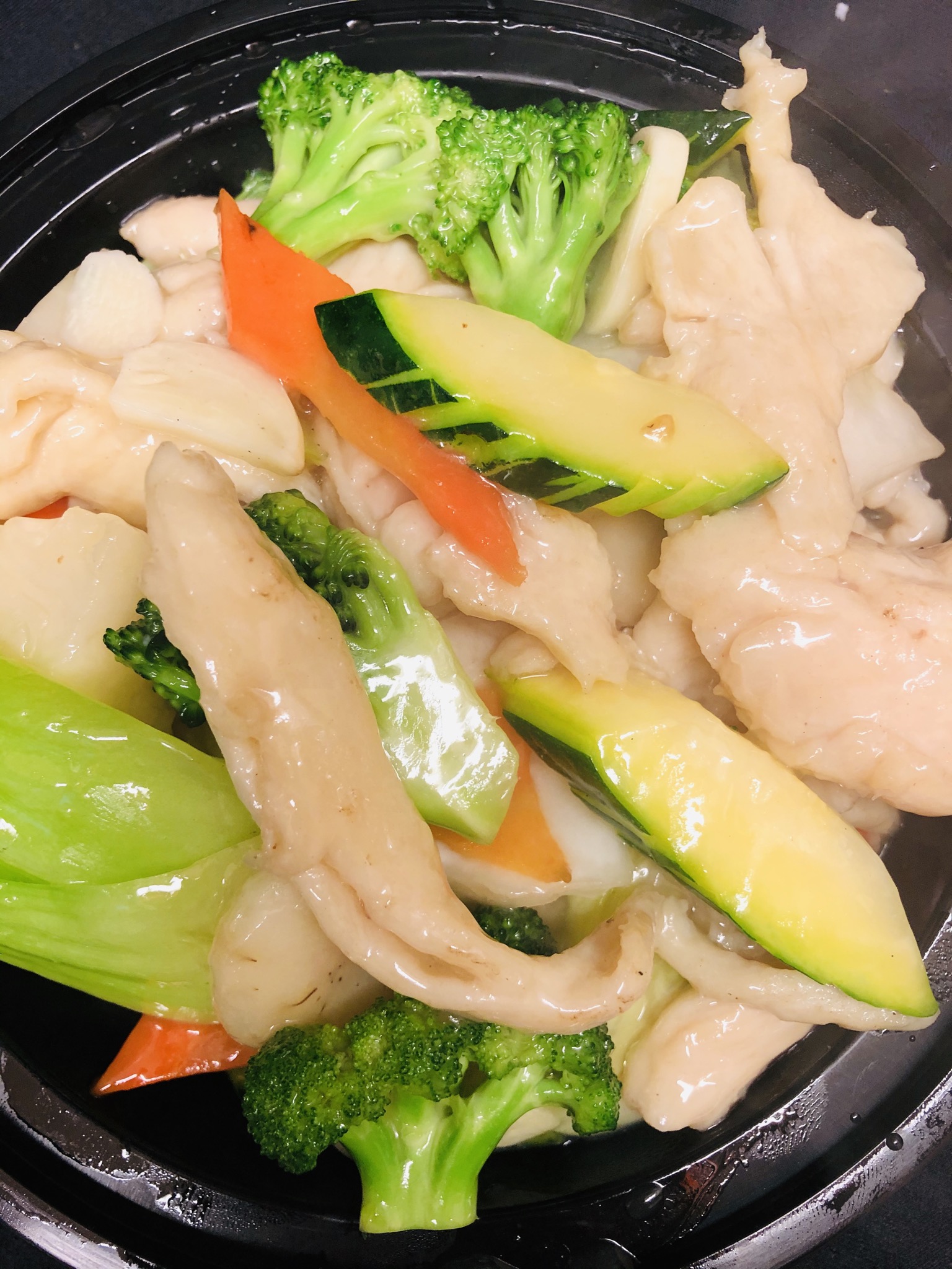 Order Chicken and Vegetable White Sauce Dinner food online from Pepper Asian Bistro II store, Denver on bringmethat.com