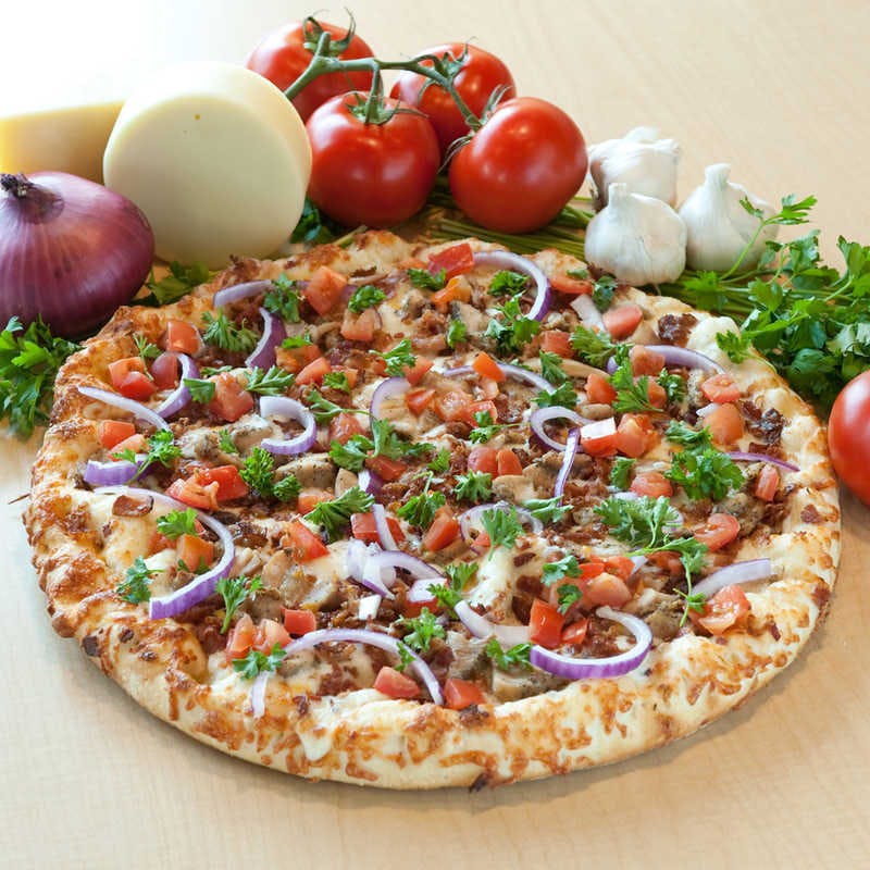 Order Chicken Bacon Ranch Pizza - Individual food online from Straw Hat Pizza store, Clovis on bringmethat.com