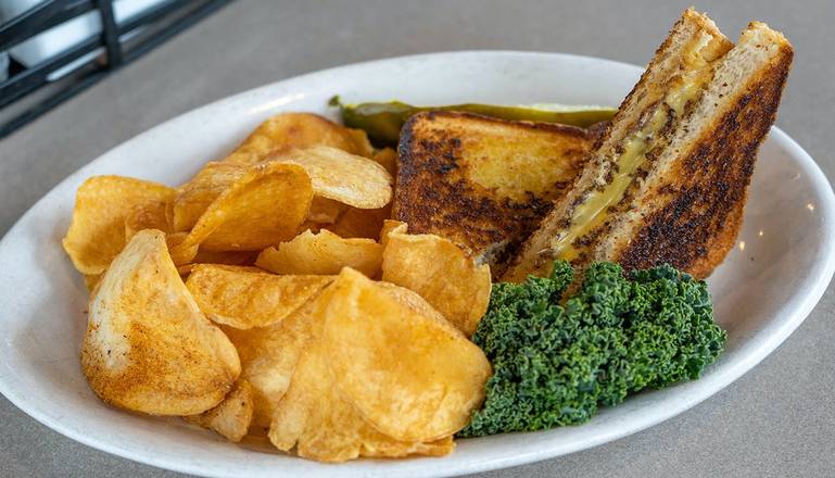 Order Mom's Grilled Cheese food online from Pluckers store, Webster on bringmethat.com