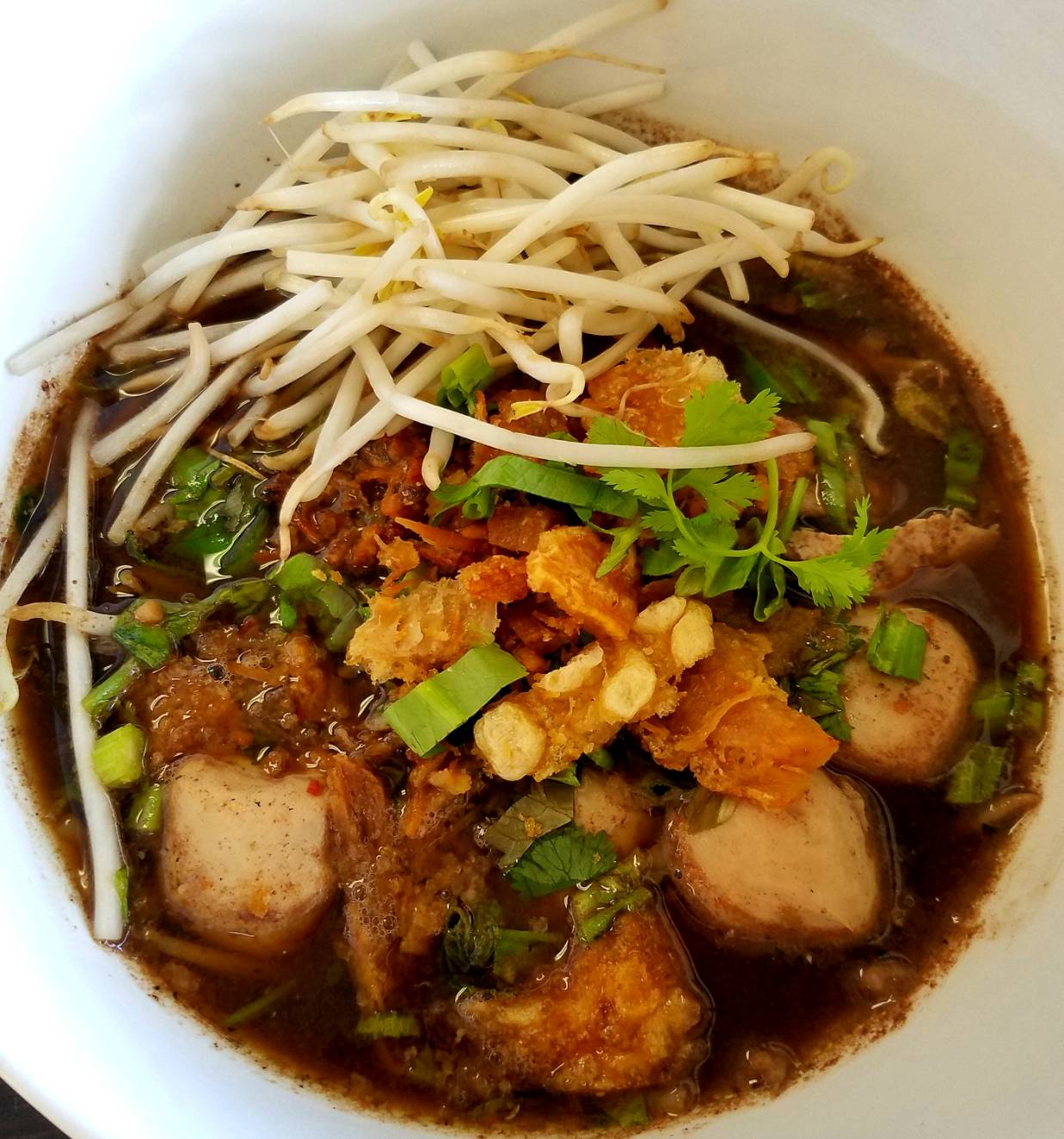 Order 55. Thai Boat Noodle food online from Sizzling Wok store, Long Beach on bringmethat.com