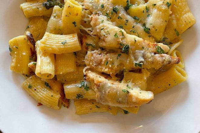 Order Three Cheese & Chicken Baked Rigatoni food online from Green Mill store, HASTINGS on bringmethat.com