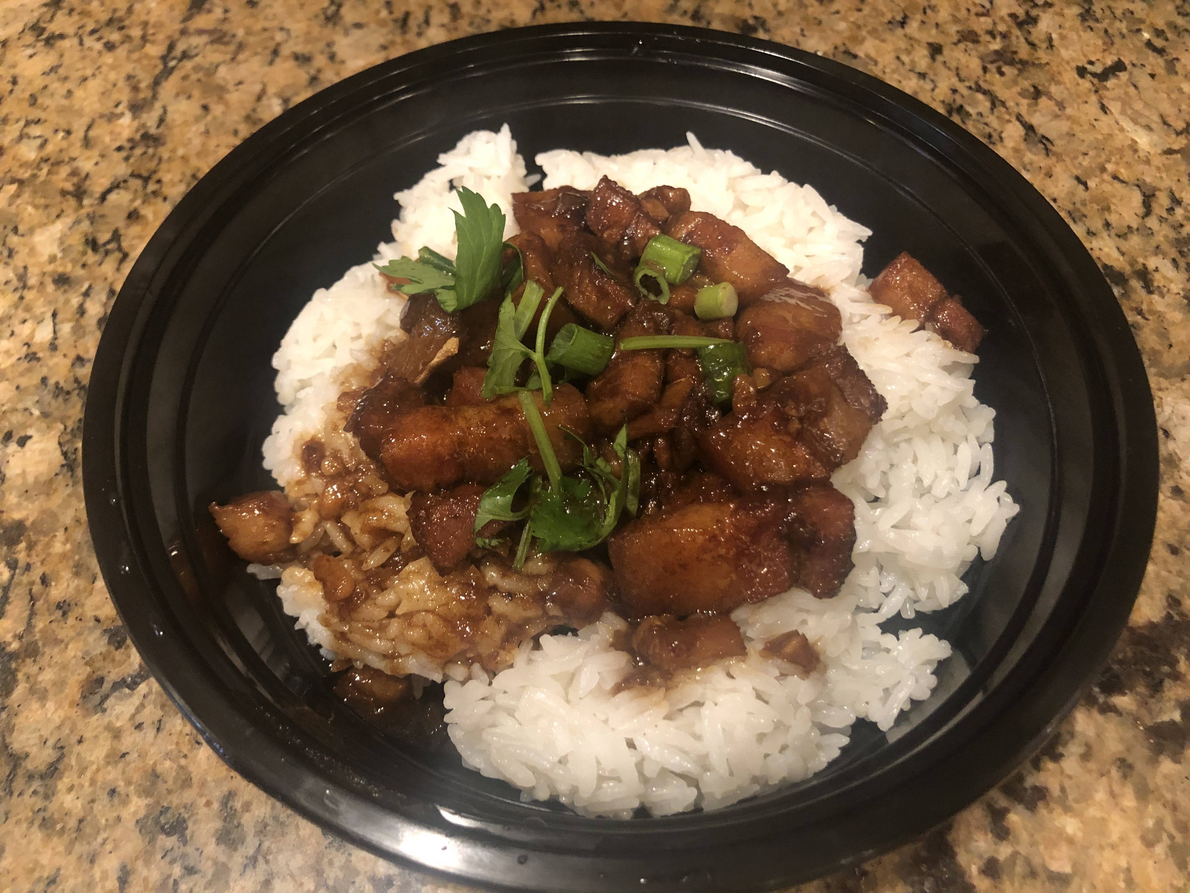 Order Braised pork and rice 卤肉饭 food online from Boba Life store, San Francisco on bringmethat.com