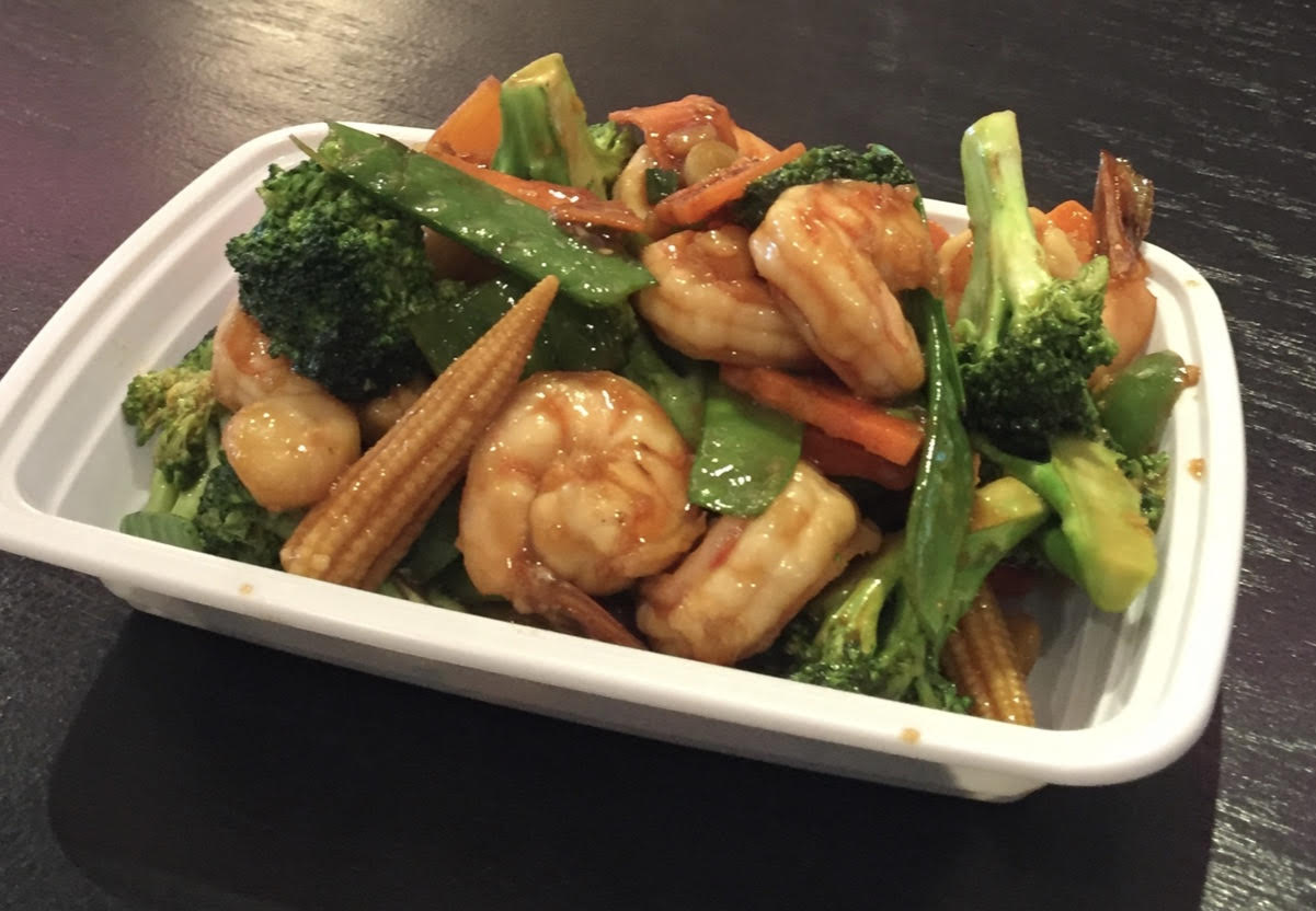Order 109. Shrimp with Mixed Vegetable 杂菜虾 food online from Sheng Garden Chinese Restaurant store, Teaneck on bringmethat.com