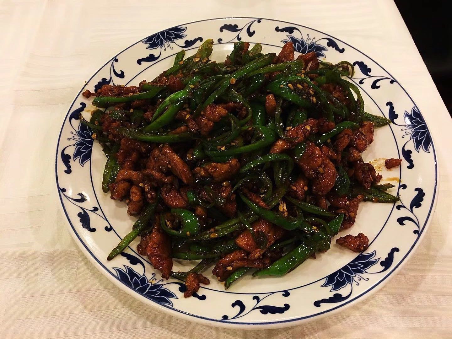 Order 41. Shredded Pork with Green Pepper/青椒肉丝 food online from Hop Woo store, Los Angeles on bringmethat.com