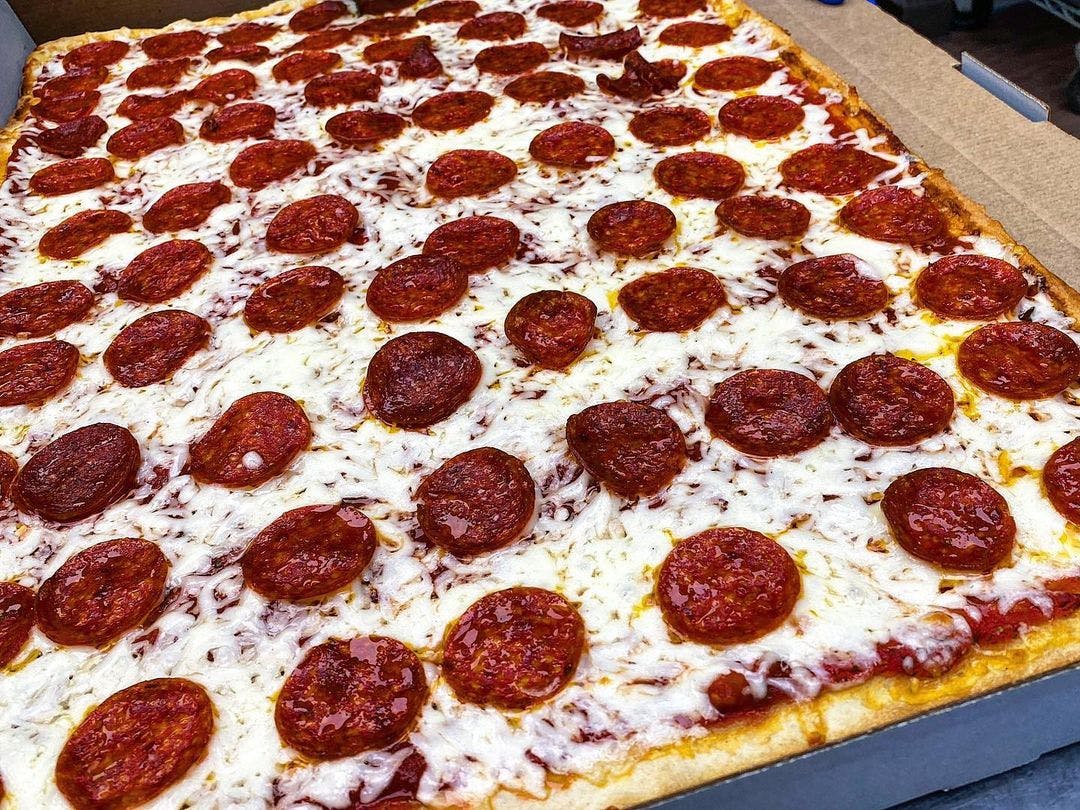 Order One Topping Pizza Tray - Large 8'' x 8'' (9 Slices) food online from Wally Pizza & Subs store, Caldwell on bringmethat.com