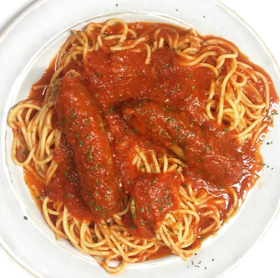 Order Spaghetti with Sausage Combo food online from Guido's Pizza and Pasta store, Northridge on bringmethat.com