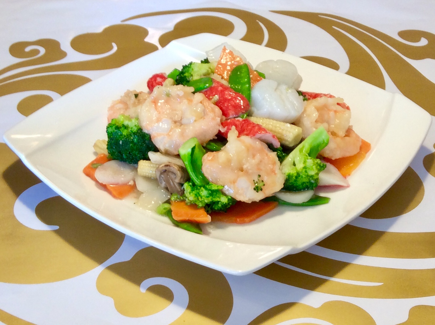 Order Seafood Delight food online from Hunan Cafe store, Richmond on bringmethat.com