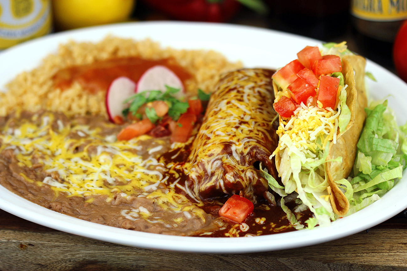 Order 24. One Cheese Enchilada and 1 Shredded Beef Taco Combo food online from Maria Mexican Restaurant store, Rancho Palos Verdes on bringmethat.com