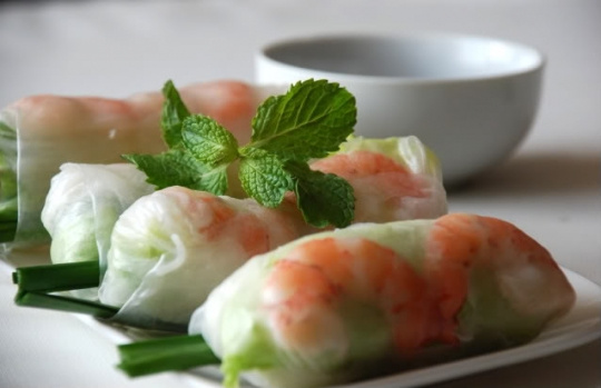 Order Fresh Spring Roll with Shrimp food online from Pho Cali store, Rocklin on bringmethat.com