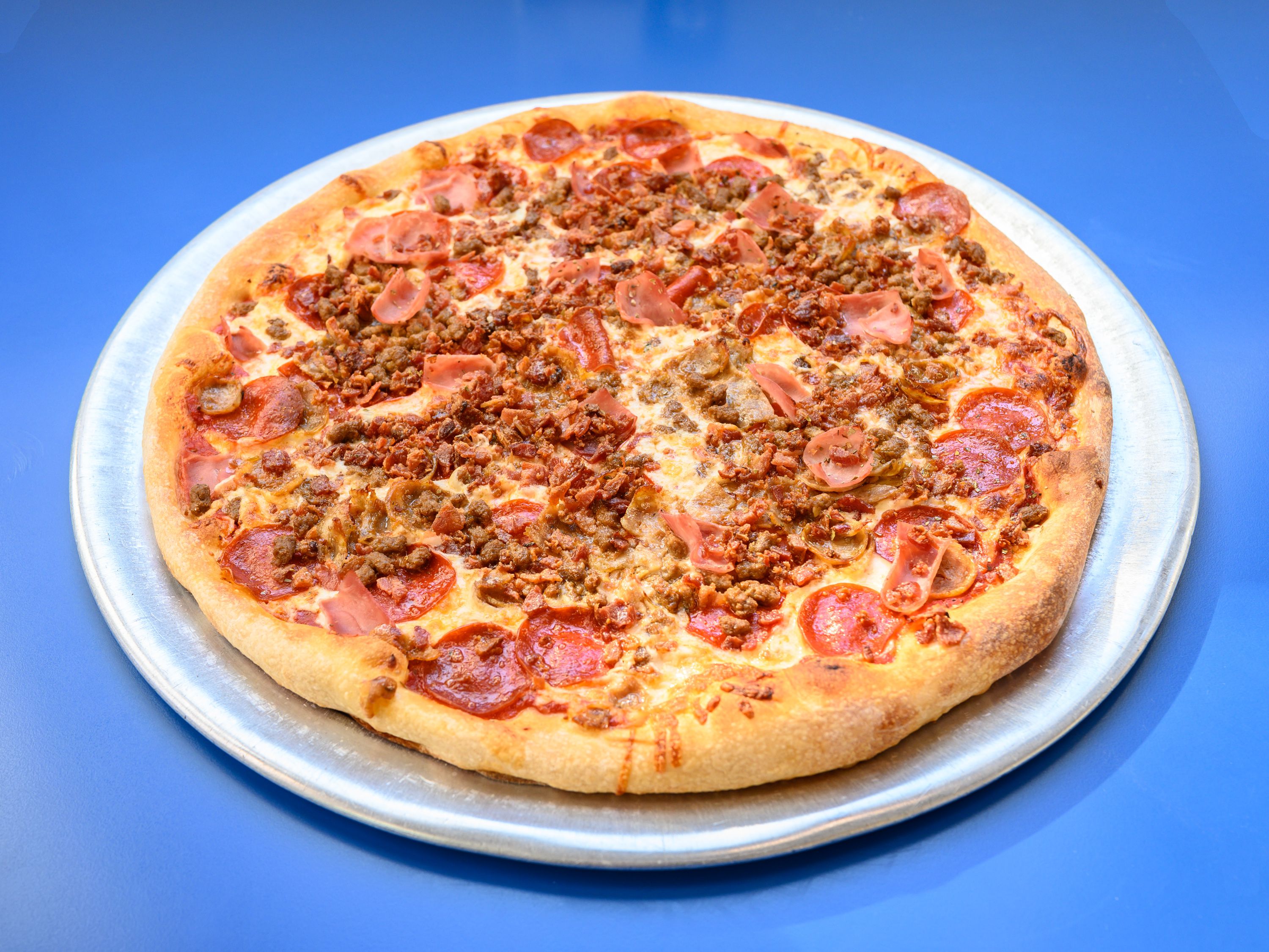 Order Meatlovers Pizza food online from Jo-Jo Pizza store, Richmond on bringmethat.com