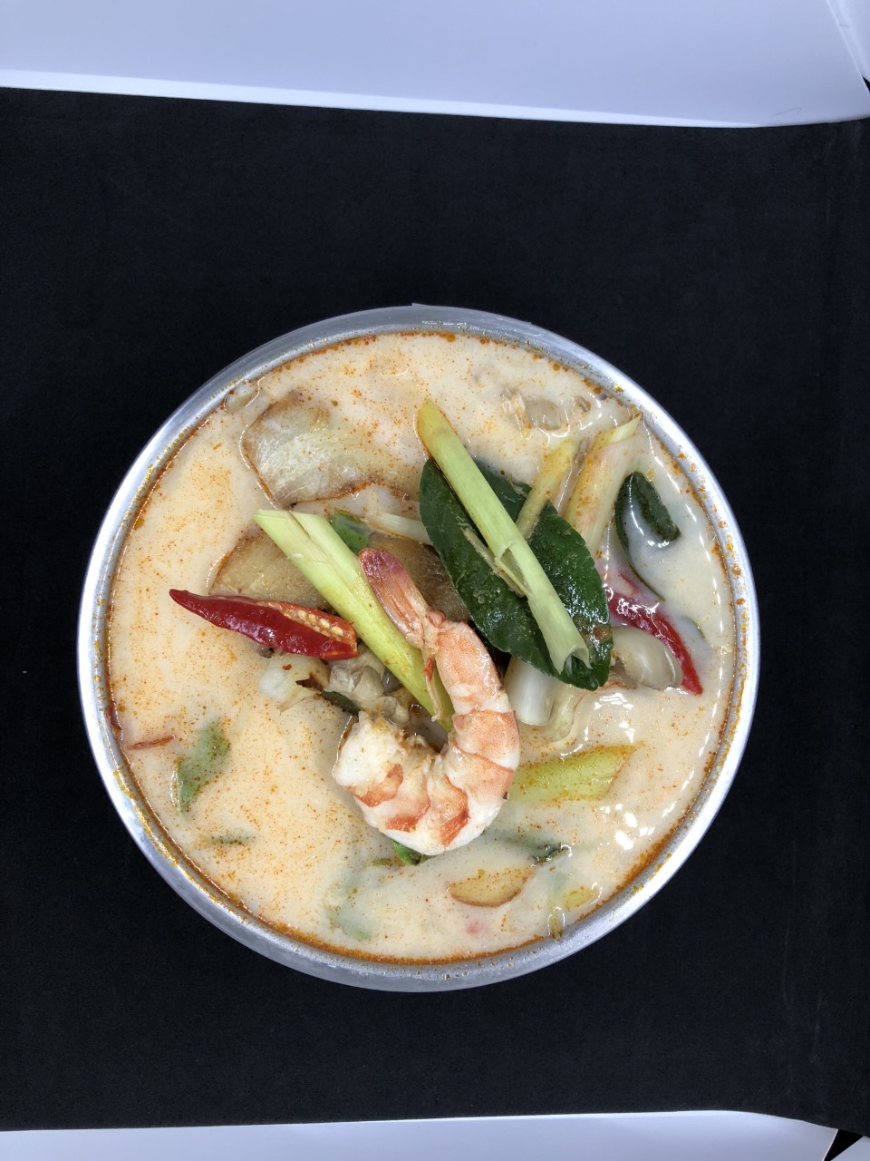 Order Hot and Sour Thai Tom Yum Soup food online from Lers Ros Thai store, San Francisco on bringmethat.com
