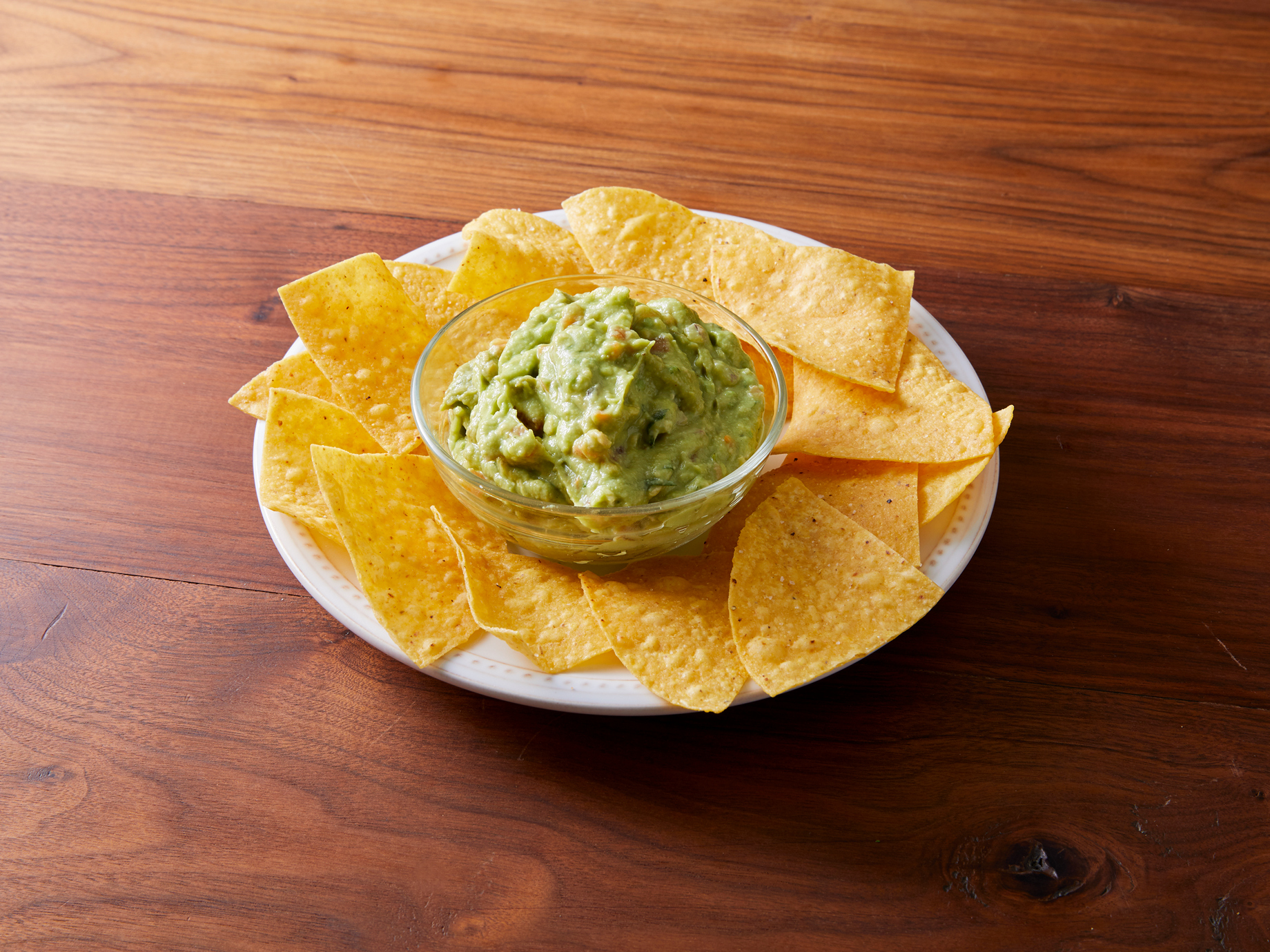 Order Guacamole with Chips food online from Encuentro Latino store, Ypsilanti on bringmethat.com