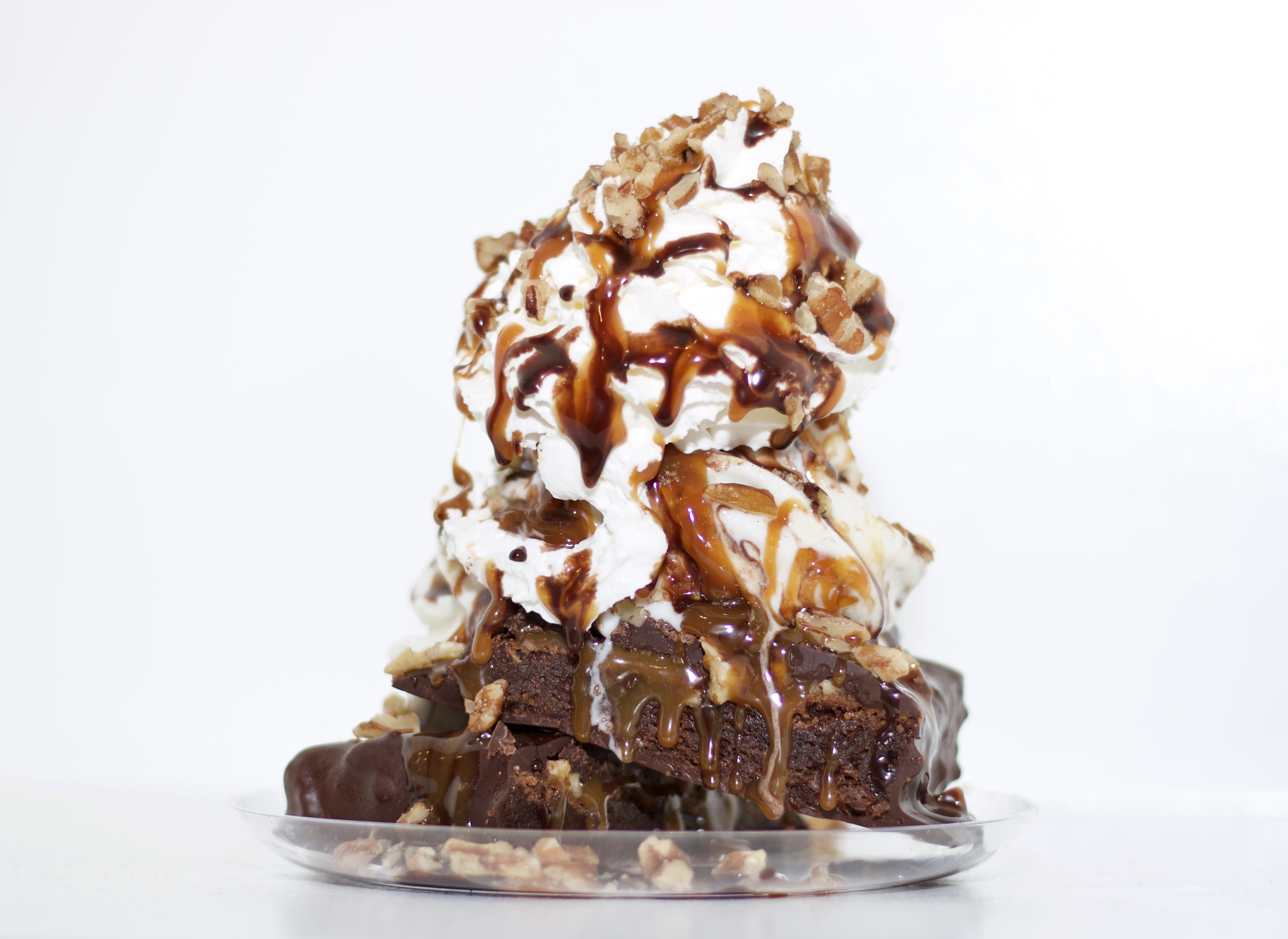 Order Turtle Brownie Sundae food online from Twisted Cookie store, Forest Park on bringmethat.com