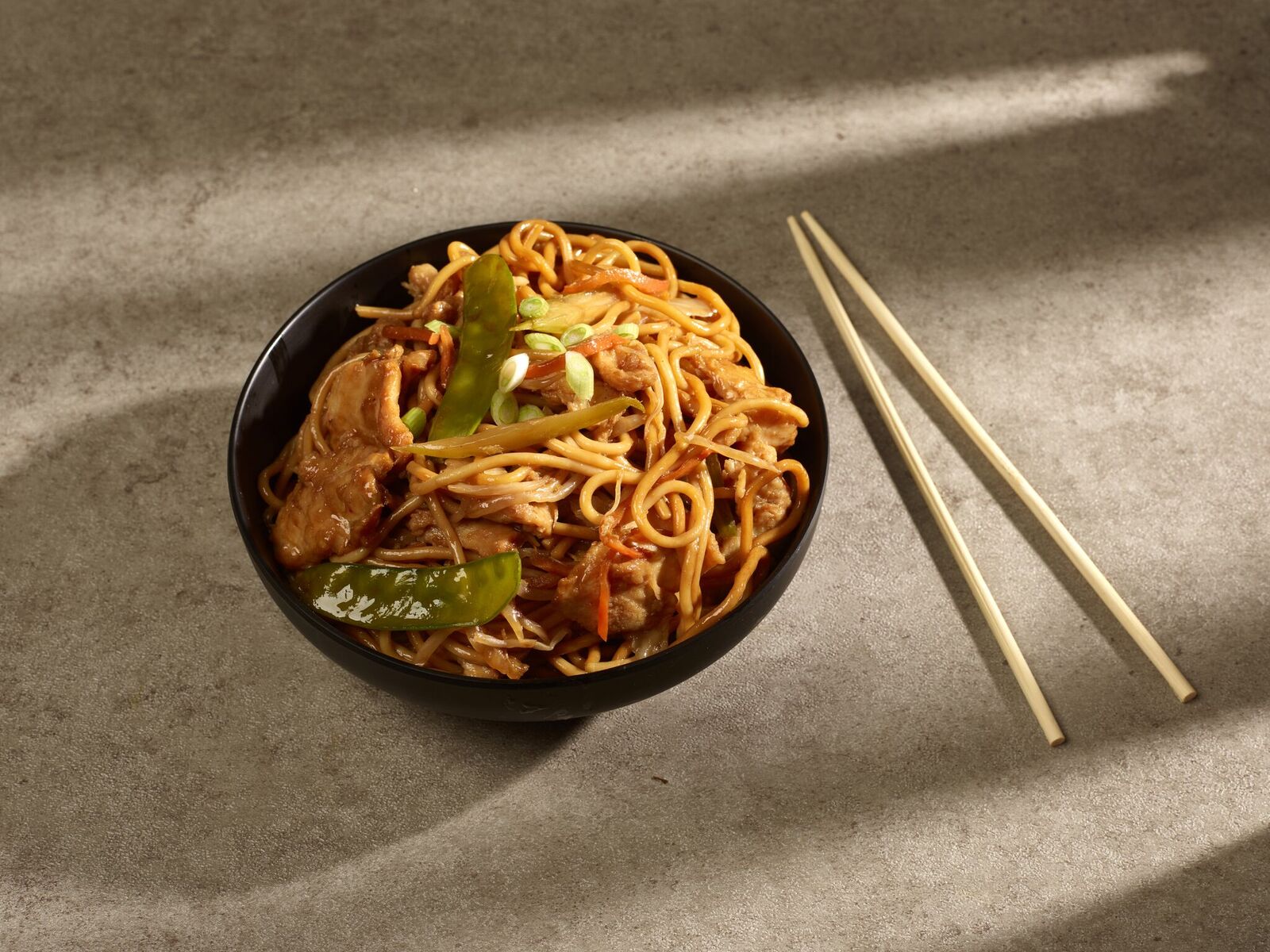 Order Chicken Lo Mein food online from Egg Roll King East store, Aurora on bringmethat.com