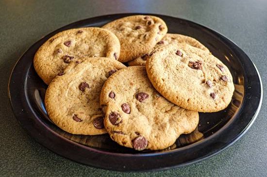 Order Cookies food online from Armand's Pizzeria & Grille store, Rockville on bringmethat.com