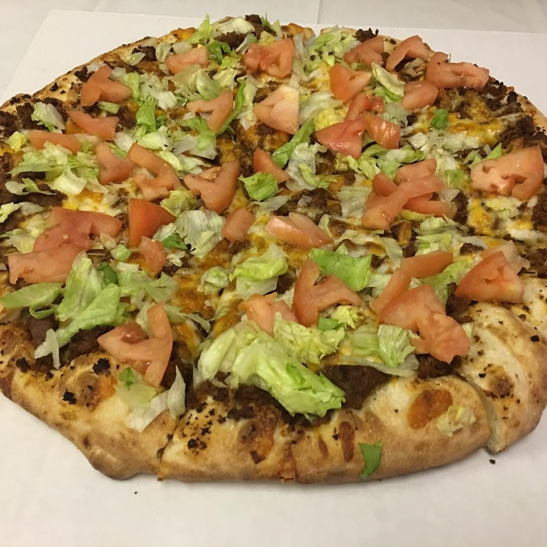 Order BLT Pizza - Small 10" food online from Iggys Pizza store, Woodhaven on bringmethat.com