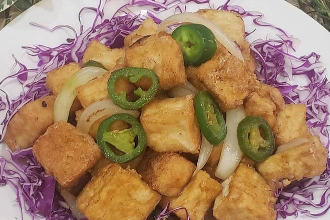 Order 09. Fried Tofu with Salt & Pepper - Đậu Hủ Chiên Muối Tiêu  food online from Pho Mai store, Chandler on bringmethat.com