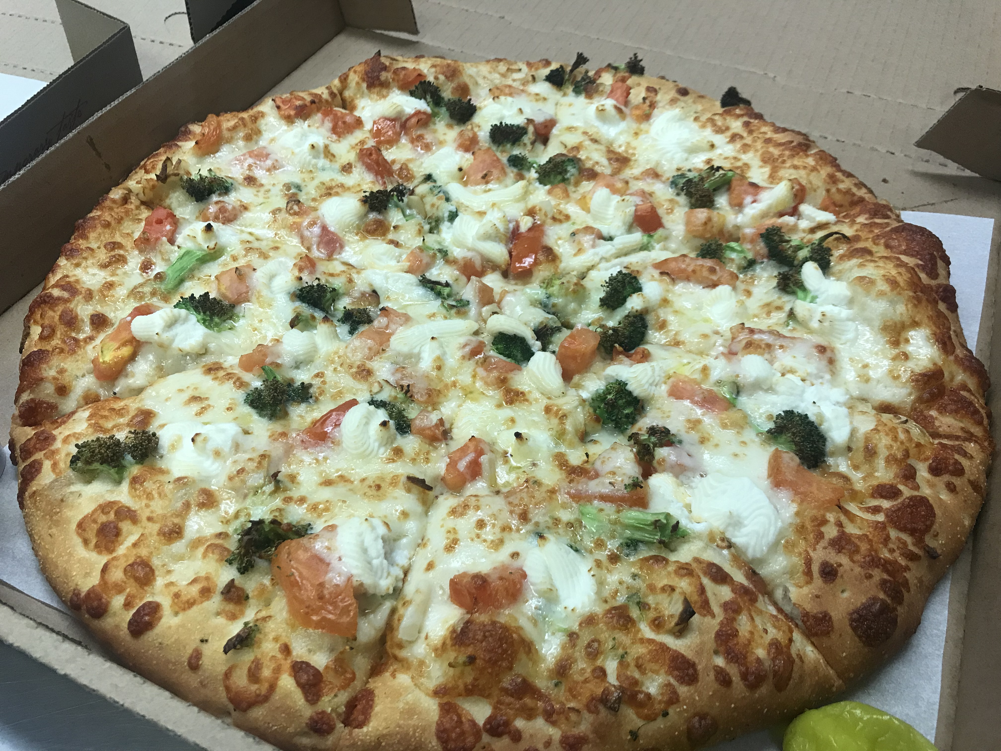 Order White Supreme Pizza food online from Le Vera Pizza store, Nashville on bringmethat.com