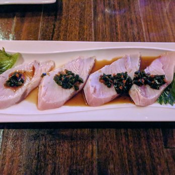 Order Hamachi Jalapeno food online from Blowfish Contemporary Sushi store, Chicago on bringmethat.com