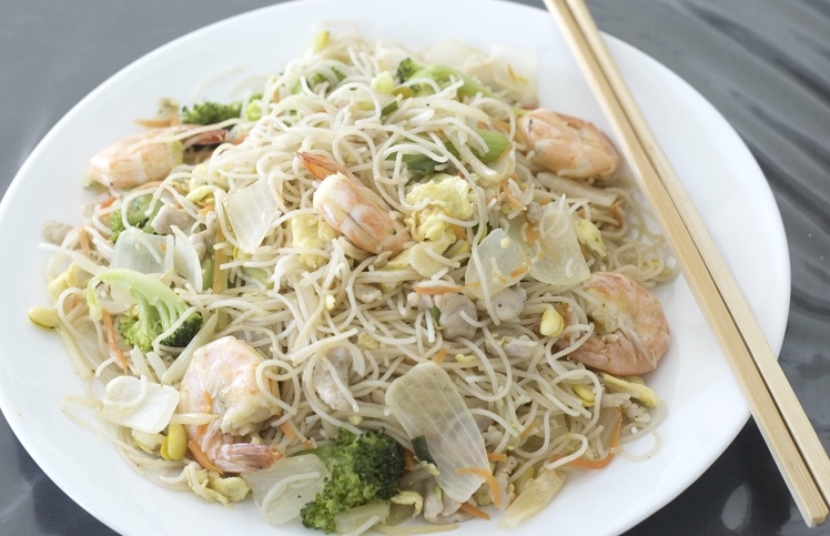 Order 32. Shrimp Mei Fun food online from Jade Express Chinese Restaurant store, Shreveport on bringmethat.com
