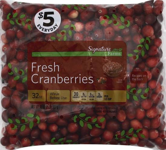 Order Signature Farms · Fresh Cranberries (32 oz) food online from Albertsons store, Sherman on bringmethat.com
