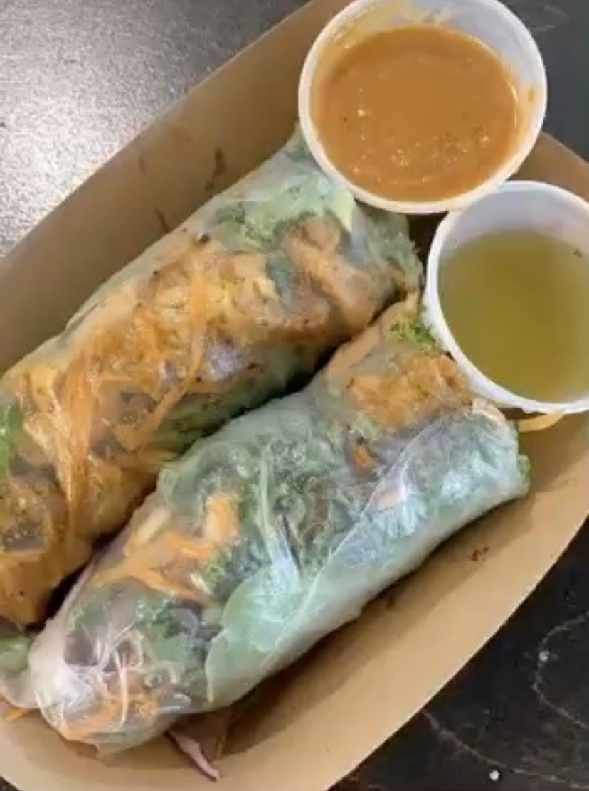 Order Fresh Spring Roll food online from Mama Made Thai store, San Diego on bringmethat.com