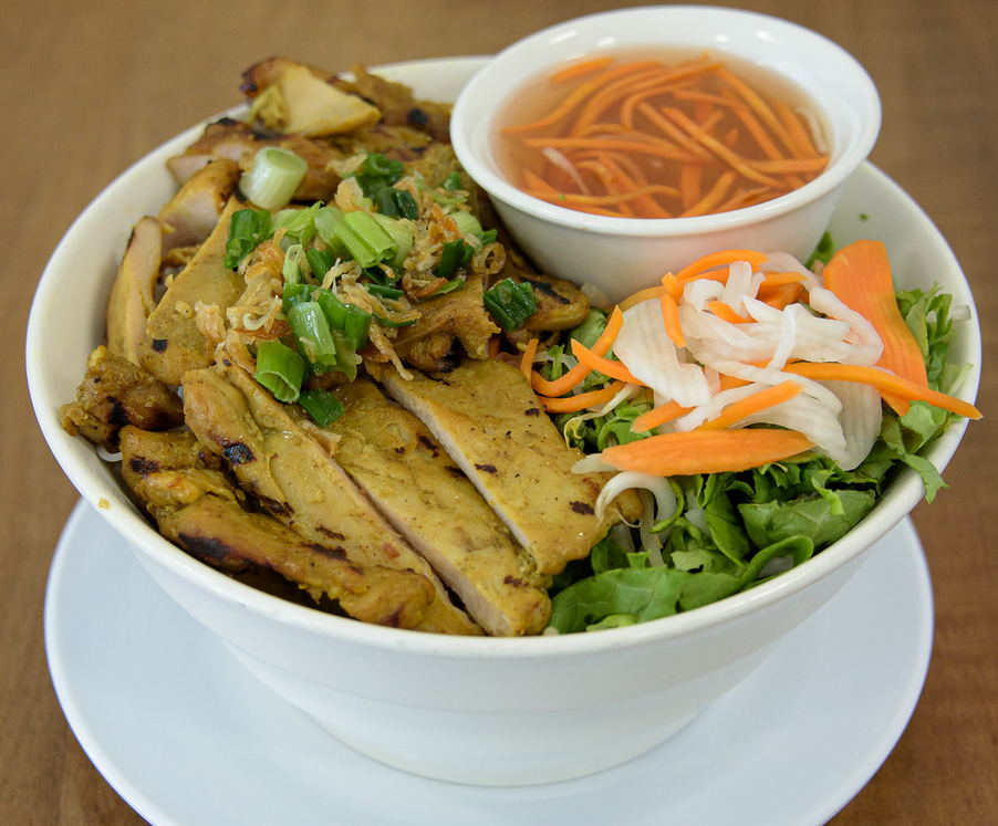 Order V5. Grilled Chicken - Bun Ga Nuong food online from Pho Bowl & Grill store, Oceanside on bringmethat.com