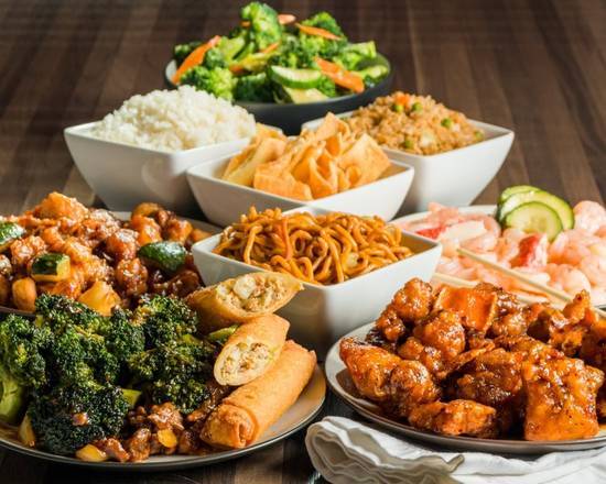 Order Large Family Meal (Feeds 5-7) food online from Lin's Grand Buffet store, McAllen on bringmethat.com