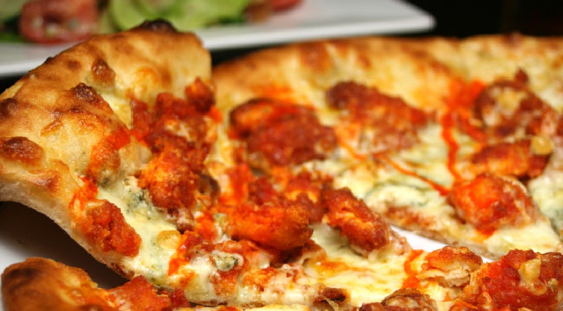 Order Small Buffalo Chicken Wing Pizza food online from Tony's Pizzeria store, New Hartford on bringmethat.com
