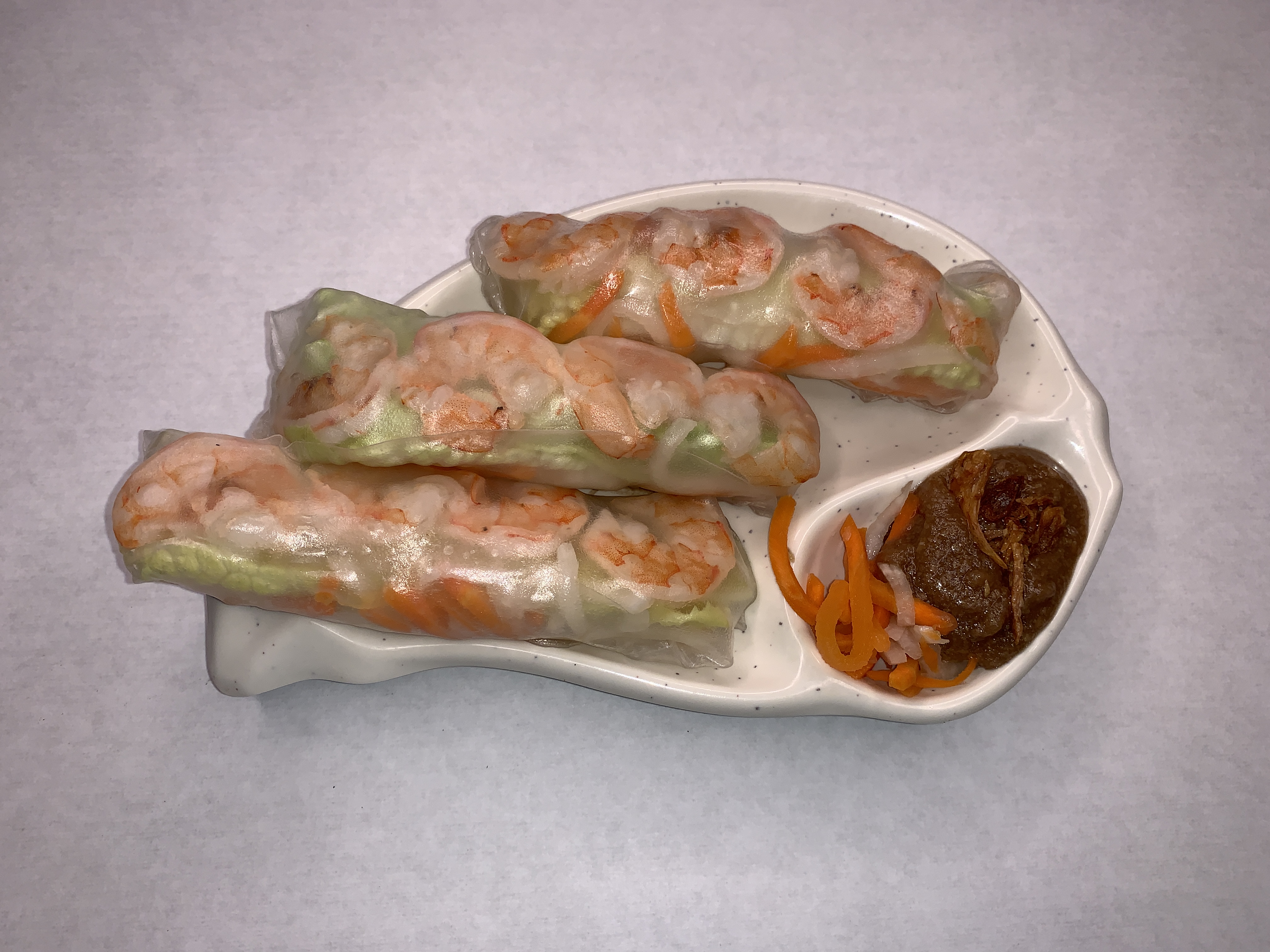 Order 3 Pieces Vietnamese Spring Roll food online from Ohana International store, Fayetteville on bringmethat.com