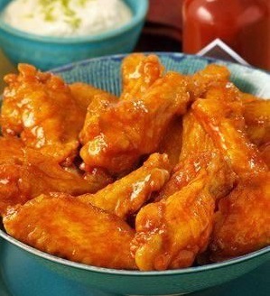 Order Spicy & Creamy Louisiana Buffalo Wings food online from Oki Style Dogs & Wraps store, Los Angeles on bringmethat.com