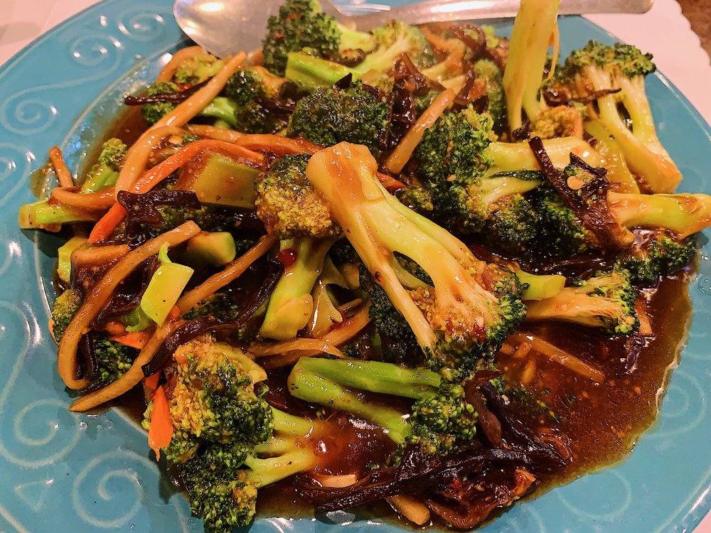 Order Broccoli in Hot Garlic Sauce food online from China Express store, Vienna on bringmethat.com