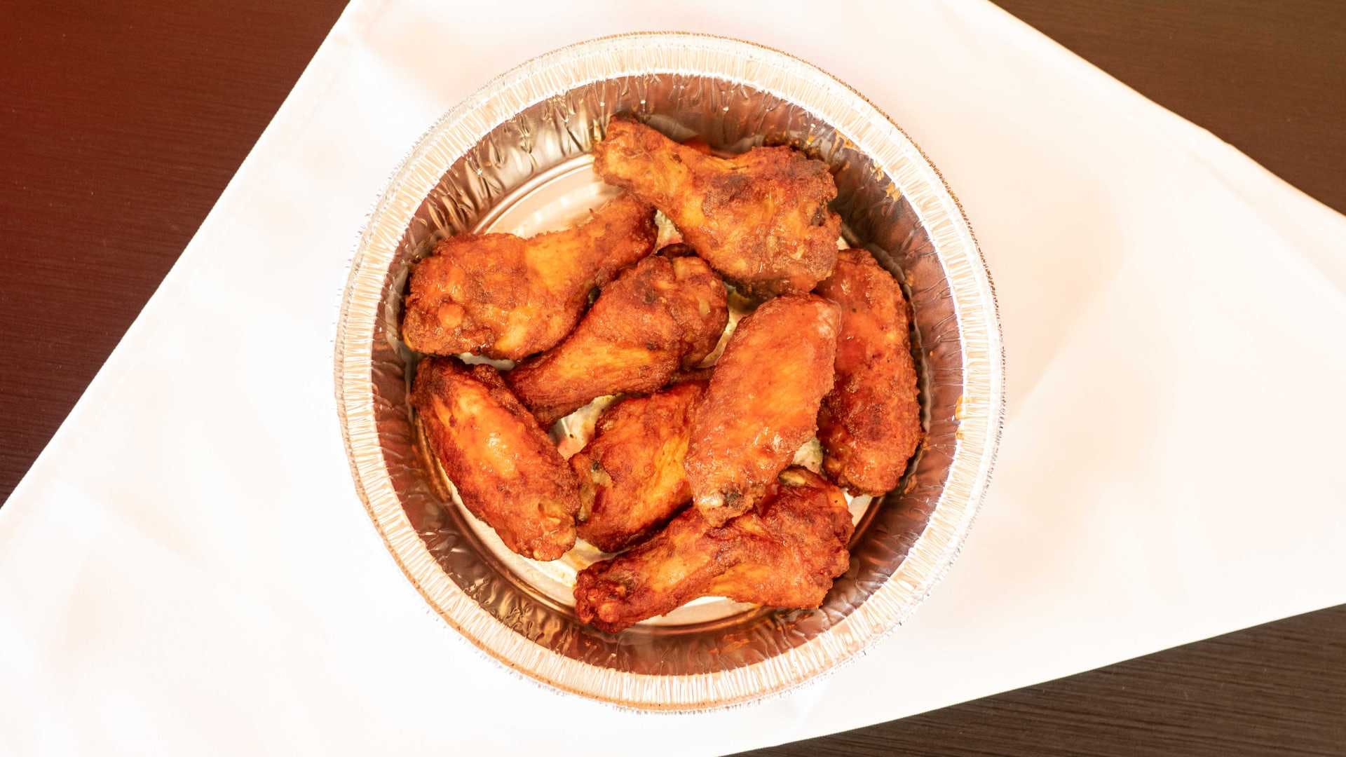 Order Regular Wings - 8 Pieces food online from Georgios Oven Fresh Pizza Co. store, Cleveland on bringmethat.com