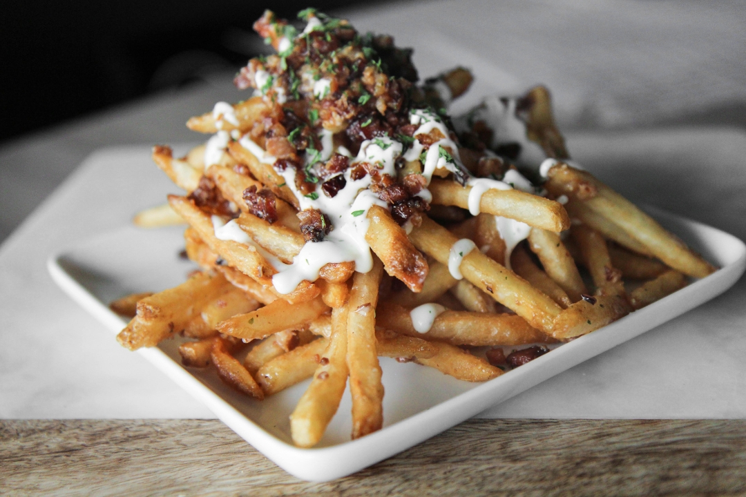 Order Bacon Ranch Fries food online from Umai Savory Hot Dogs store, San Francisco on bringmethat.com