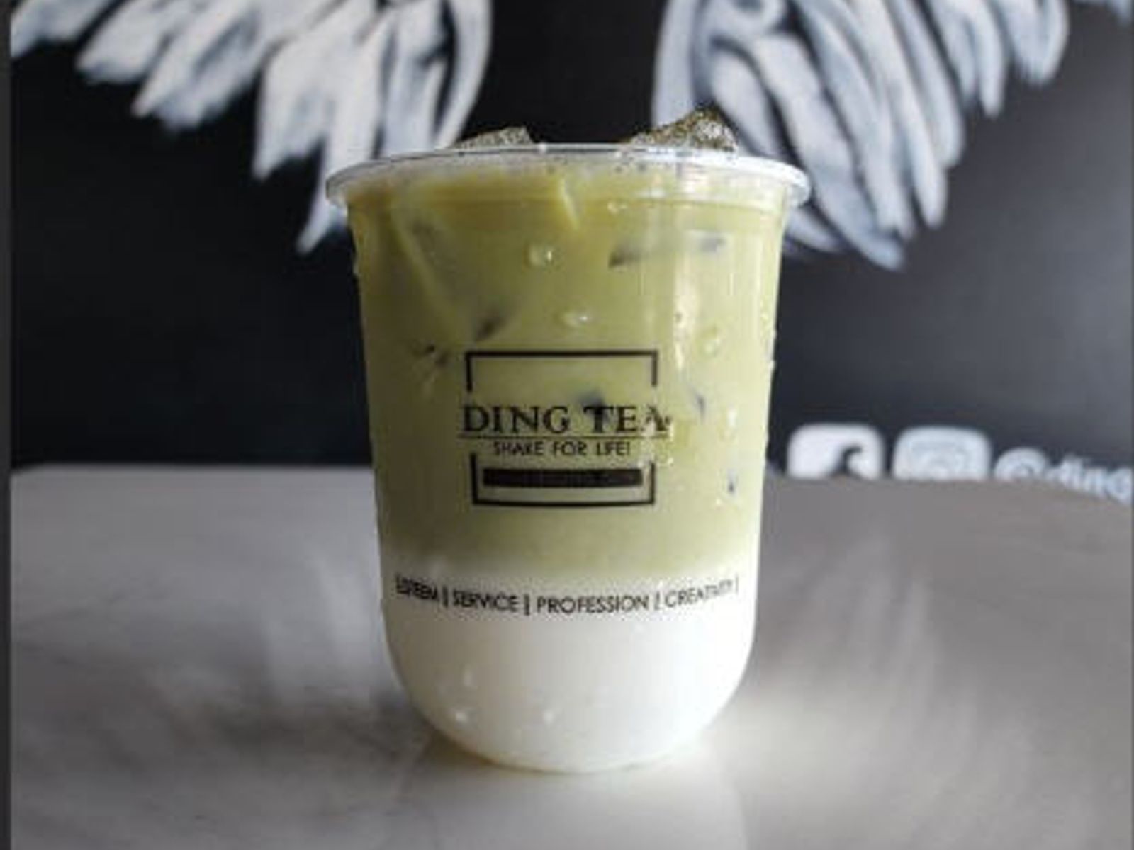 Order Matcha Latte food online from Ding Tea Carson store, Carson on bringmethat.com
