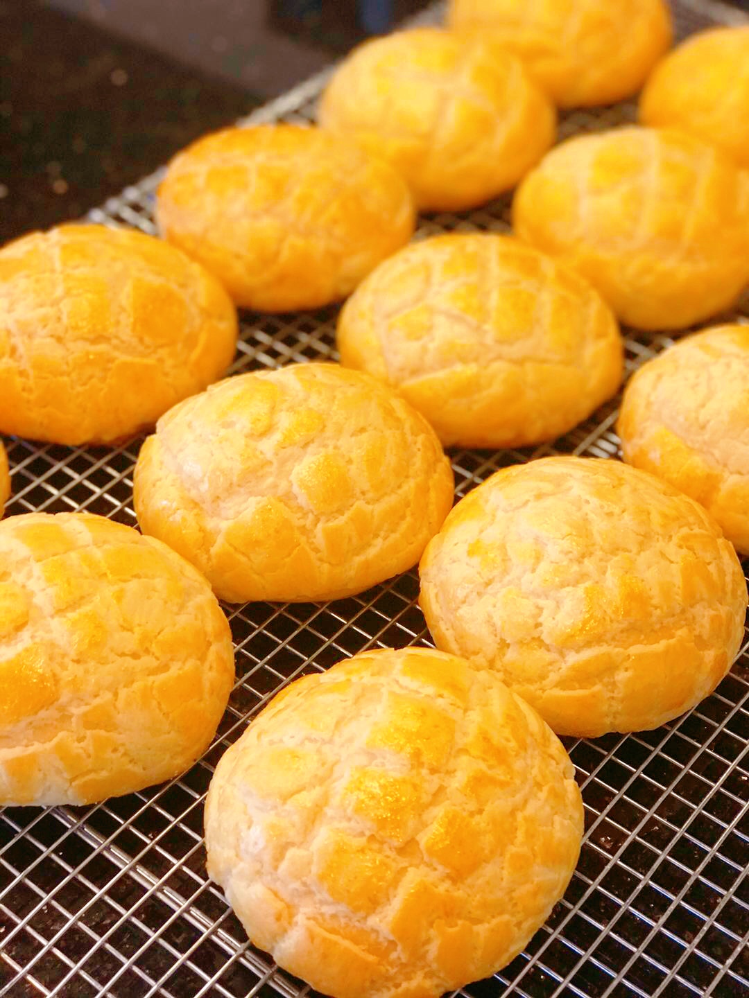 Order Pineapple Bun x2 菠萝包 2个 food online from 1ny Bakery & Cafe store, West Lafayette on bringmethat.com