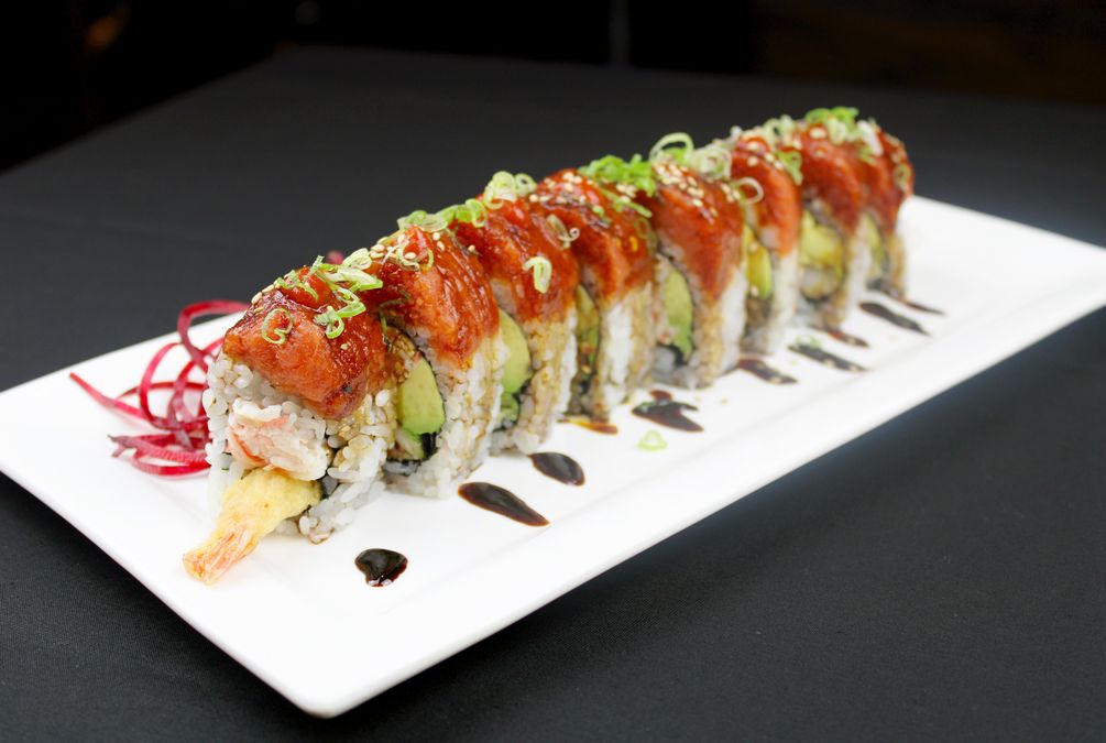 Order Akaya’s Favorite Roll food online from Akaya Sushi, Izakaya & Ramen store, Richardson on bringmethat.com