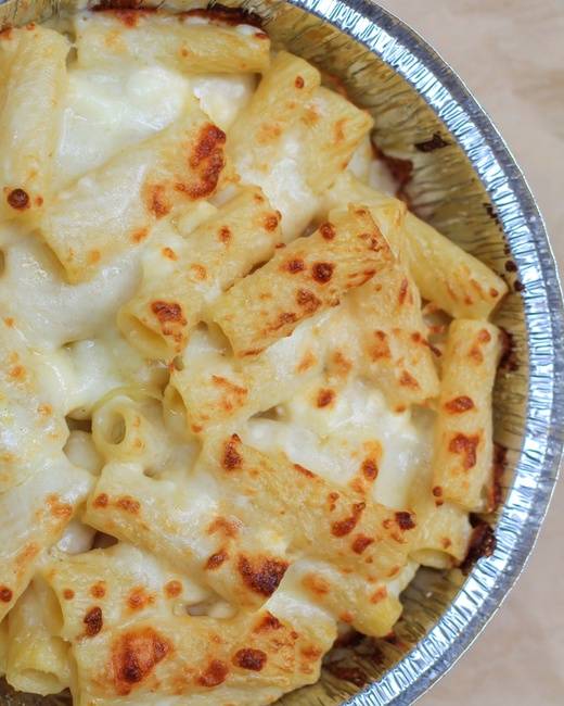 Order Creamy Alfredo food online from Atwoods Pizza Cafe store, Atlanta on bringmethat.com