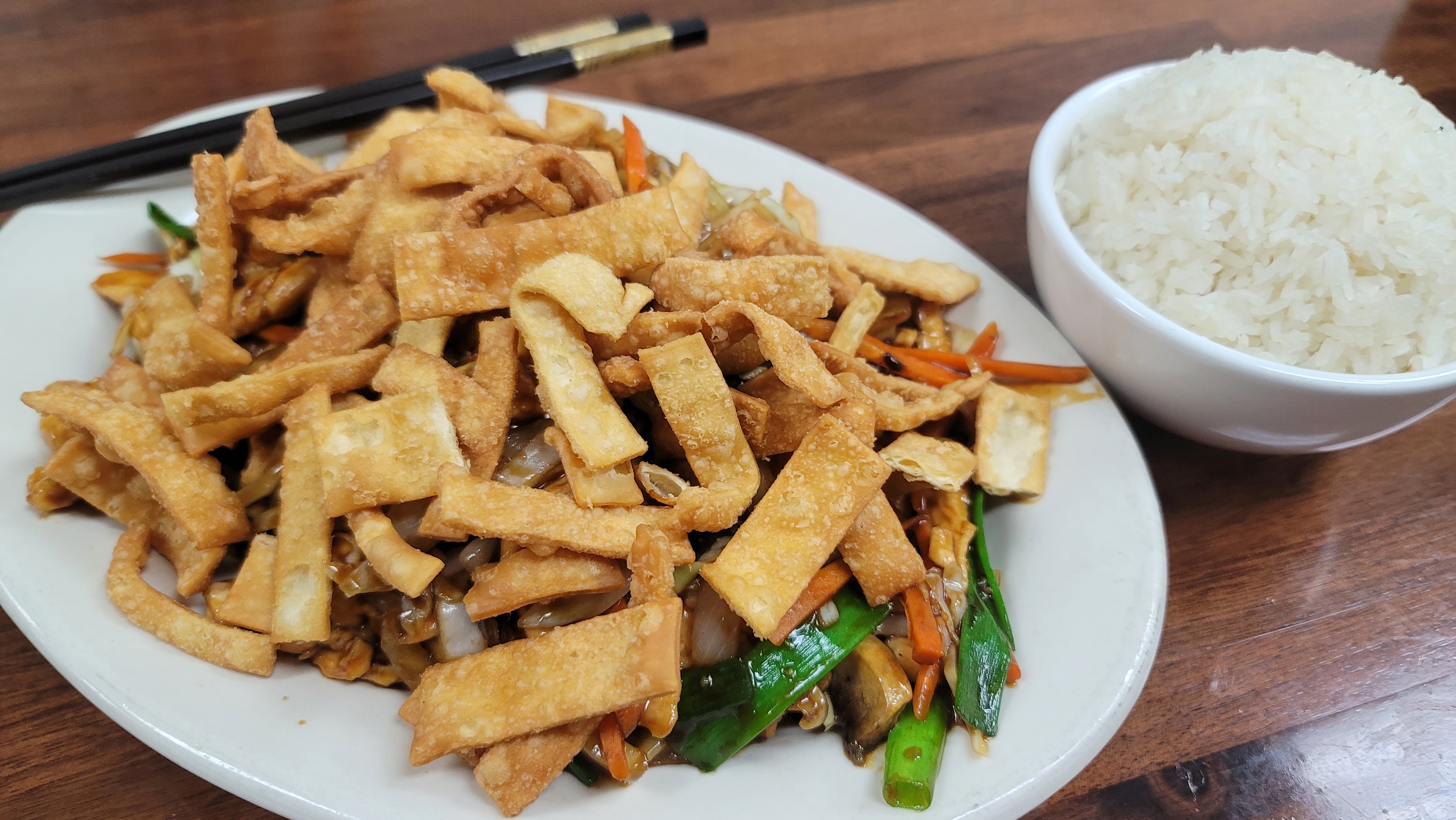 Order Chicken Chow Mein food online from China Cafe store, Austin on bringmethat.com