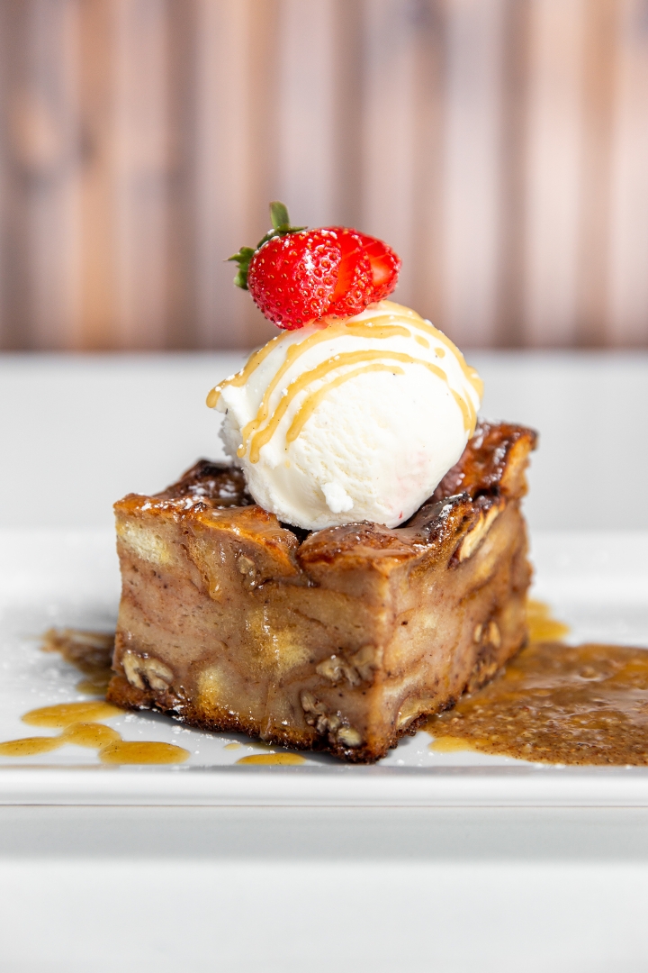 Order Seasonal Bread Pudding food online from Viale Pizza & Kitchen store, Denver on bringmethat.com