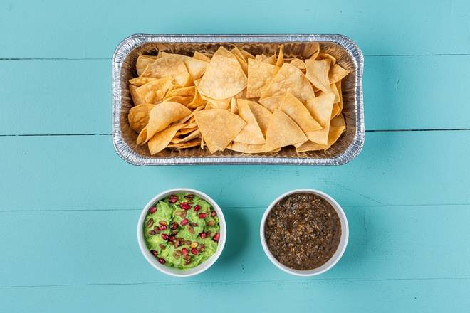 Order CHIPS & GUAC / SALSA food online from Tocaya Organica store, West Hollywood on bringmethat.com