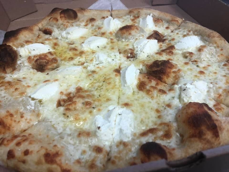 Order Bianca Pizza - Small 10'' food online from North End Pizza store, Oviedo on bringmethat.com