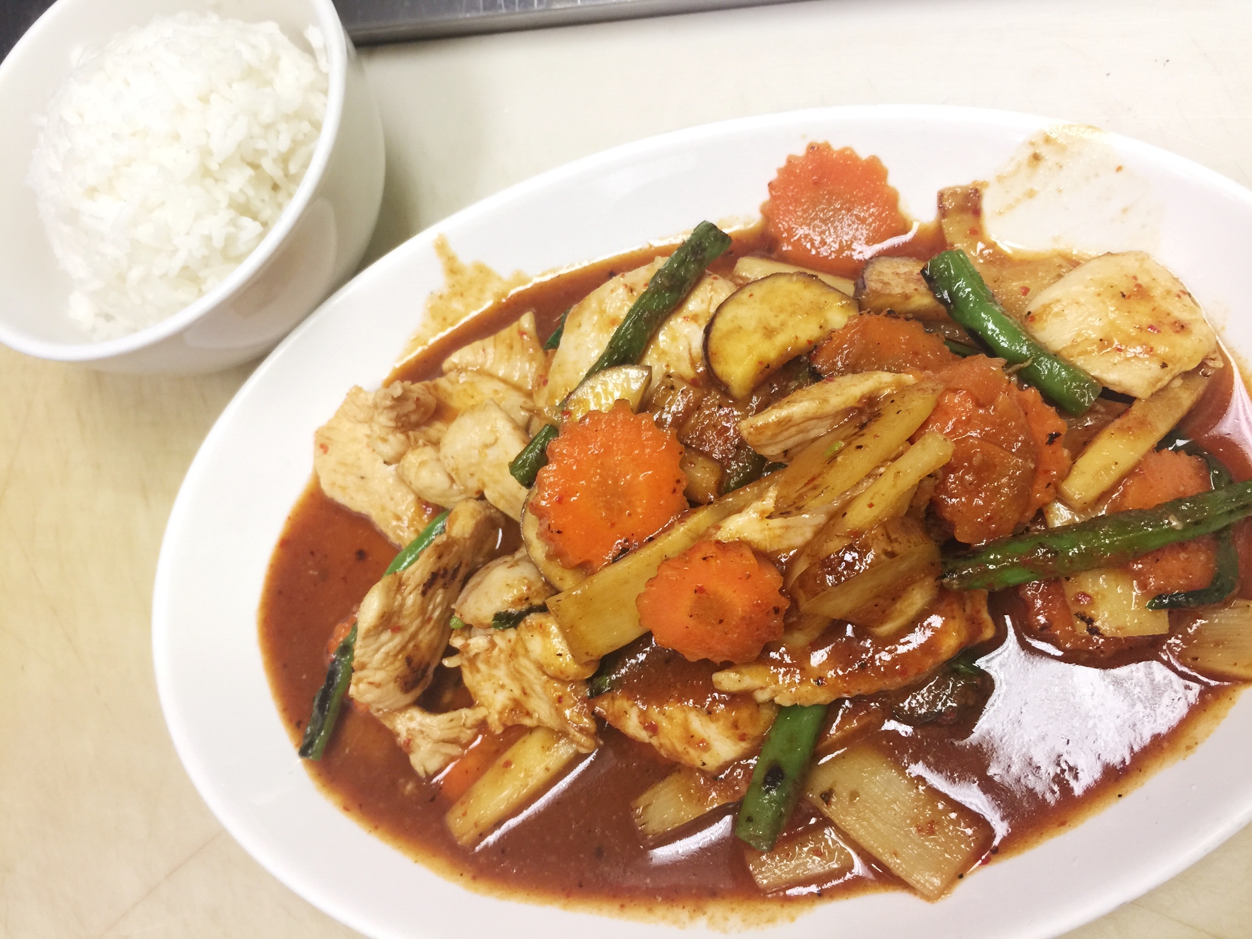 Order E5. Spicy Chicken food online from Rice Thai Cafe store, Chicago on bringmethat.com