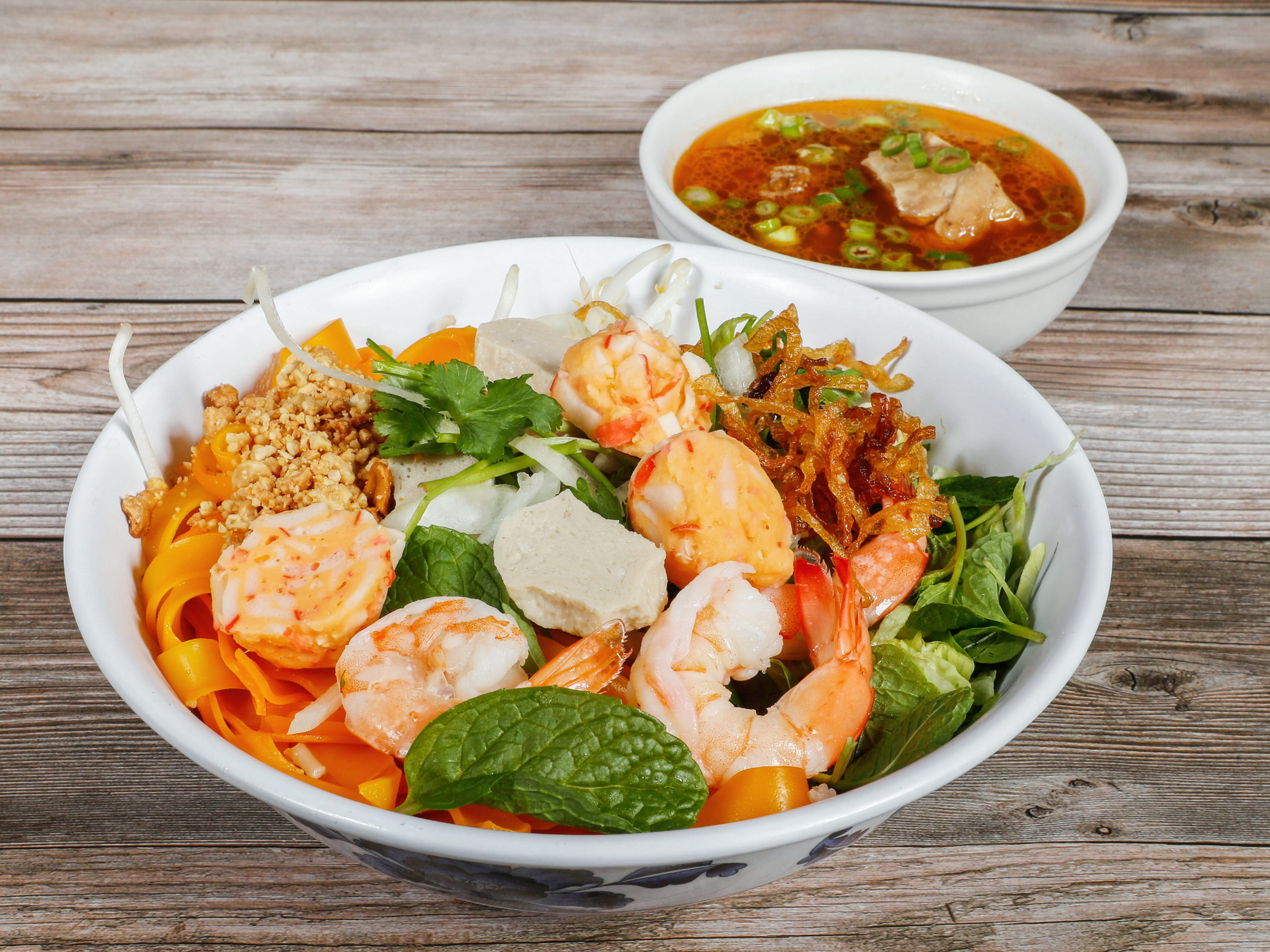 Order Mi Quang Large food online from Pho Lucky Restaurant store, Stockton on bringmethat.com